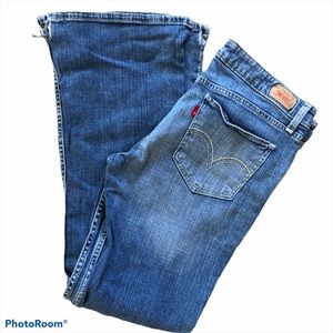 💚Levi’s 518 jeans